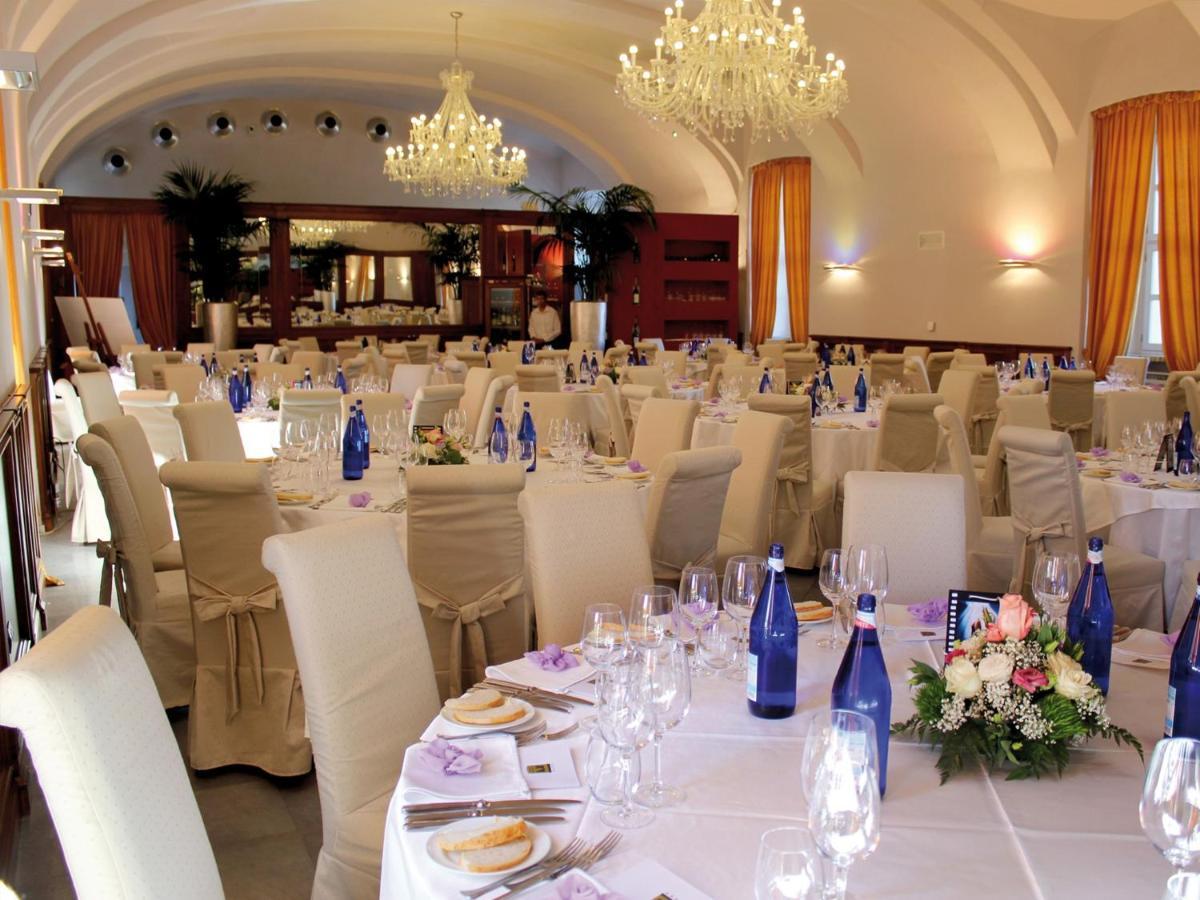 Hotel Montaldo Castle & 4*
